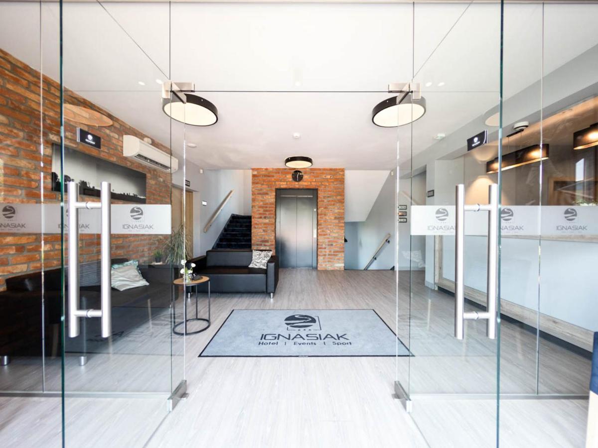 Ignasiak Hotel Wrzesnia Ngoại thất bức ảnh
