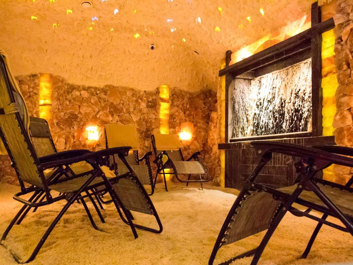 Ignasiak Hotel Wrzesnia Ngoại thất bức ảnh