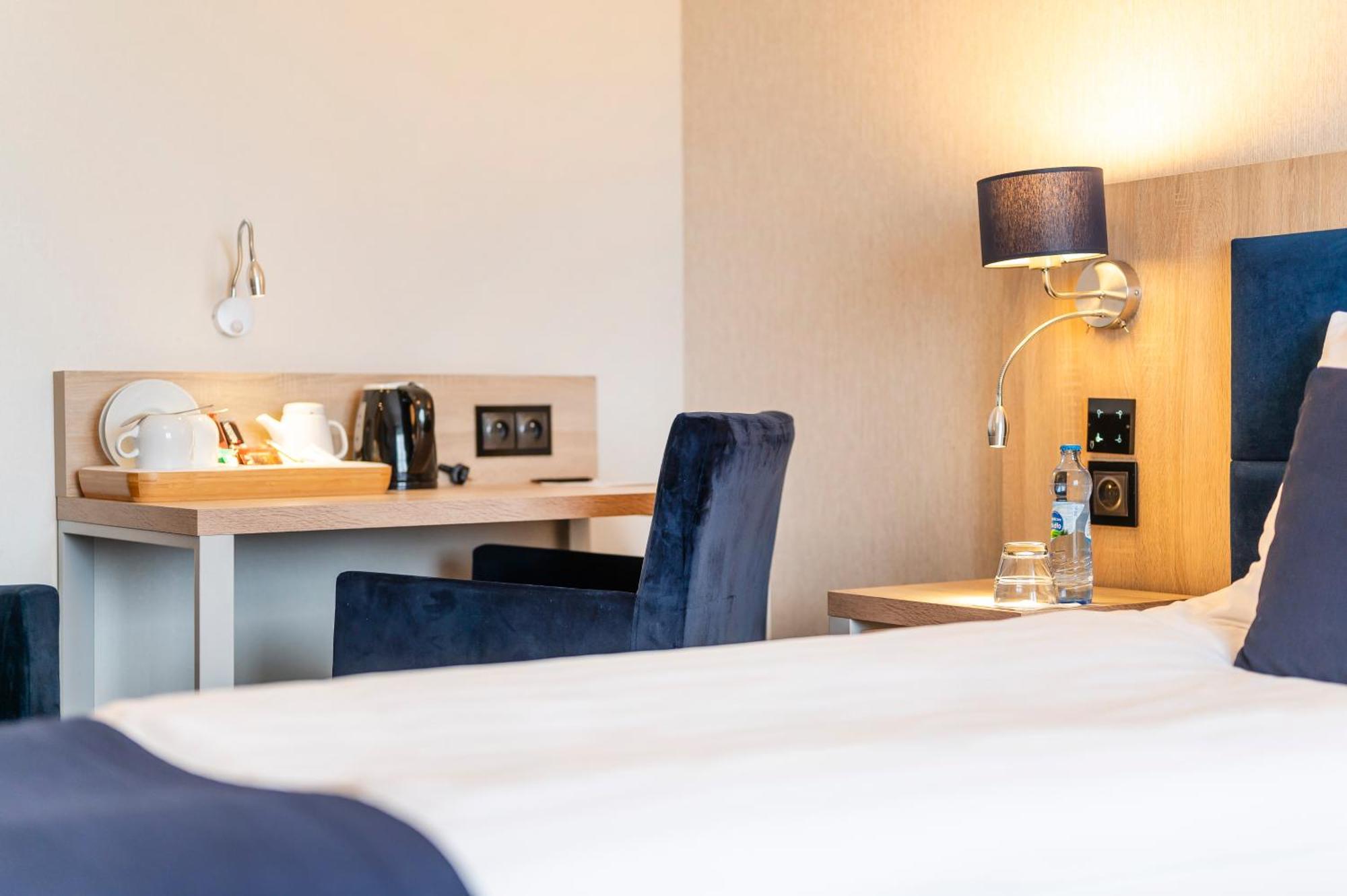 Ignasiak Hotel Wrzesnia Ngoại thất bức ảnh